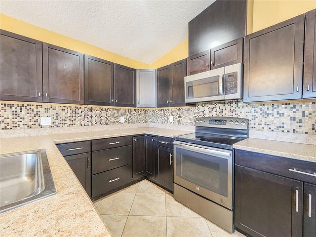 31 LAGO VISTA PLACE, Palm Coast, FL 32164