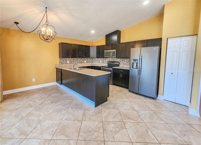 31 LAGO VISTA PLACE, Palm Coast, FL 32164