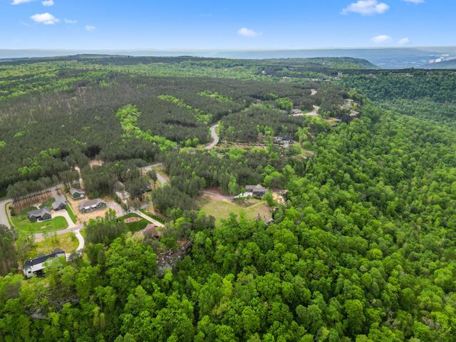 235 Pine Knot Pass, Jasper, TN 37347