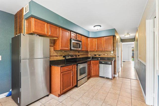 9616 Bianco Terrace C, Des Plaines, IL 60016