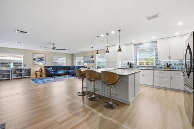 6125 Stanley Lane, Delray Beach, FL 33484