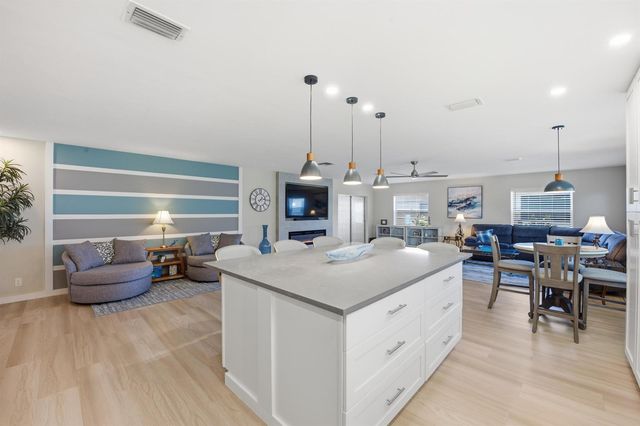 6125 Stanley Lane, Delray Beach, FL 33484