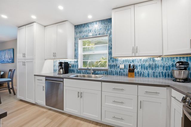 6125 Stanley Lane, Delray Beach, FL 33484
