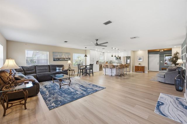 6125 Stanley Lane, Delray Beach, FL 33484