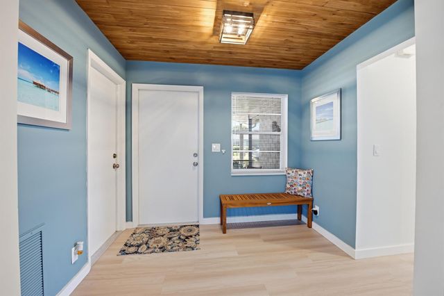 6125 Stanley Lane, Delray Beach, FL 33484