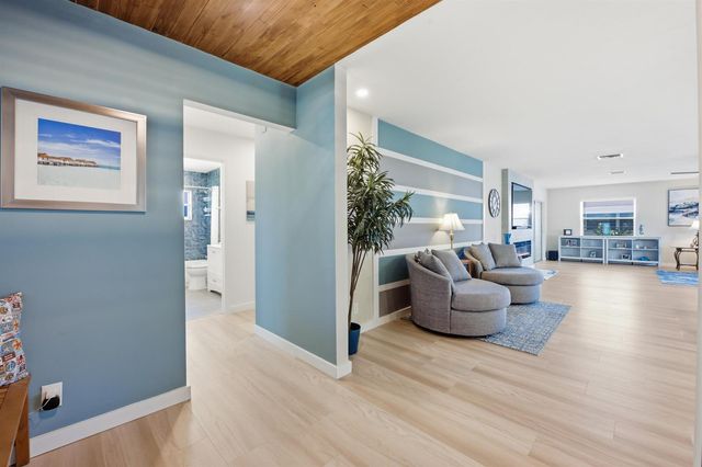 6125 Stanley Lane, Delray Beach, FL 33484