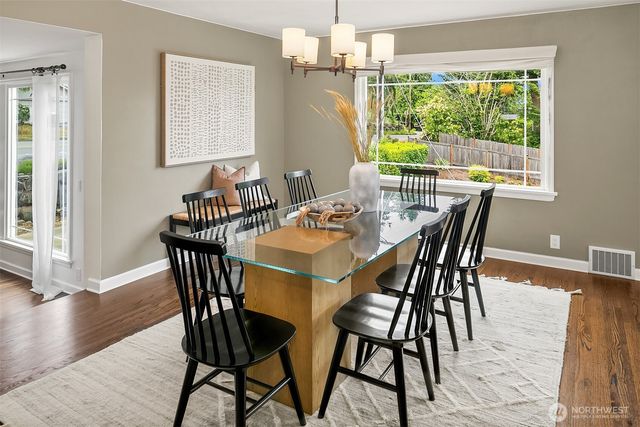 8715 Bowdoin Way, Edmonds, WA 98026