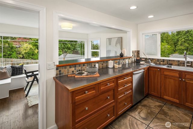 8715 Bowdoin Way, Edmonds, WA 98026