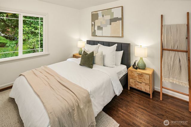 8715 Bowdoin Way, Edmonds, WA 98026