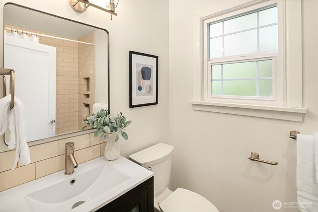8715 Bowdoin Way, Edmonds, WA 98026