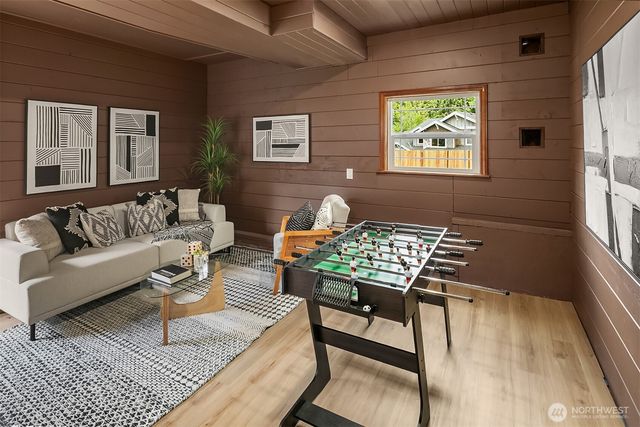 8715 Bowdoin Way, Edmonds, WA 98026