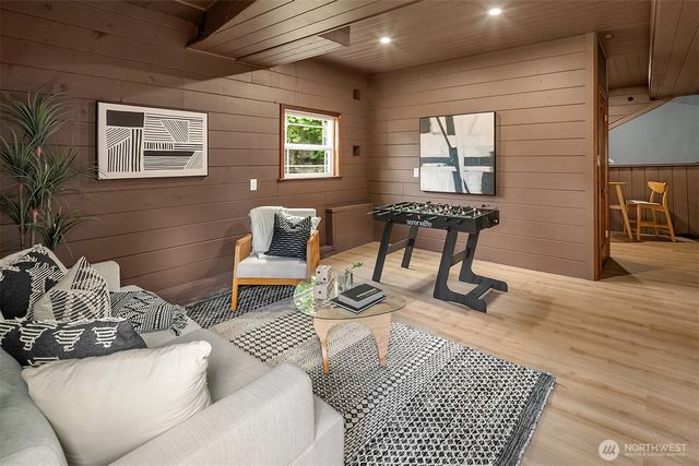 8715 Bowdoin Way, Edmonds, WA 98026