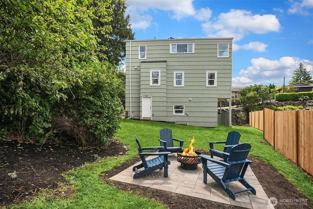 8715 Bowdoin Way, Edmonds, WA 98026