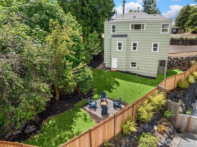 8715 Bowdoin Way, Edmonds, WA 98026
