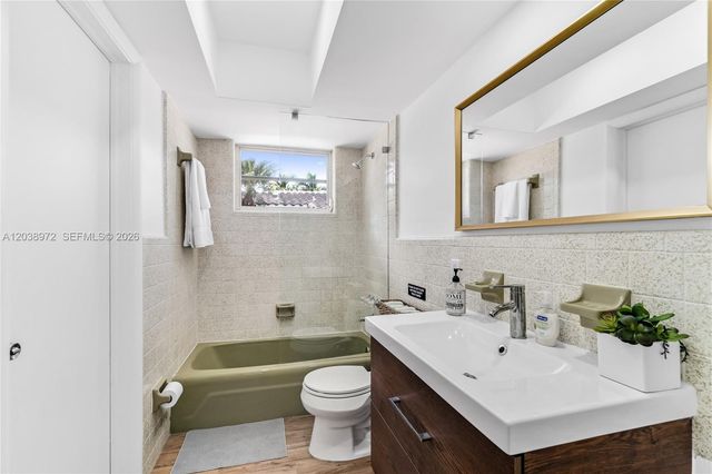 816 Polk Street 1, Hollywood, FL 33019