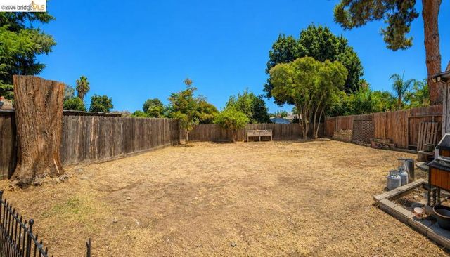 1203 D St, Antioch, CA 94509