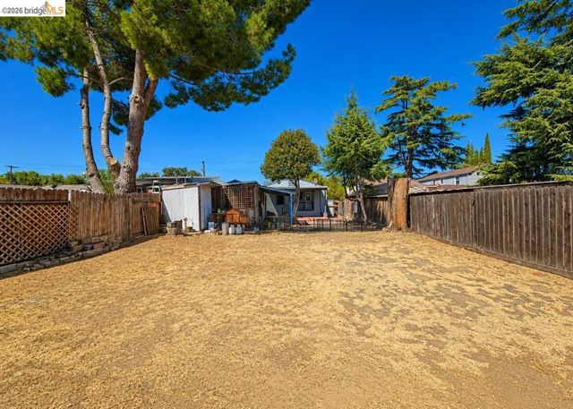 1203 D St, Antioch, CA 94509