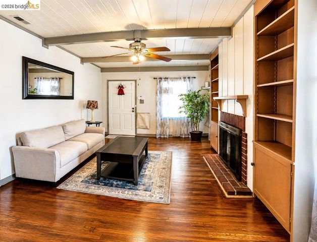 1203 D St, Antioch, CA 94509