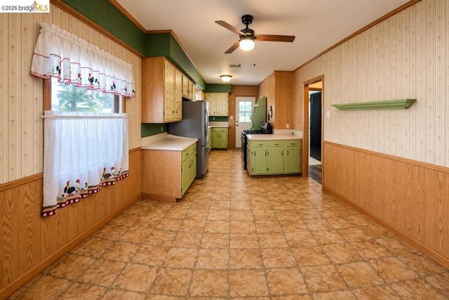 1203 D St, Antioch, CA 94509