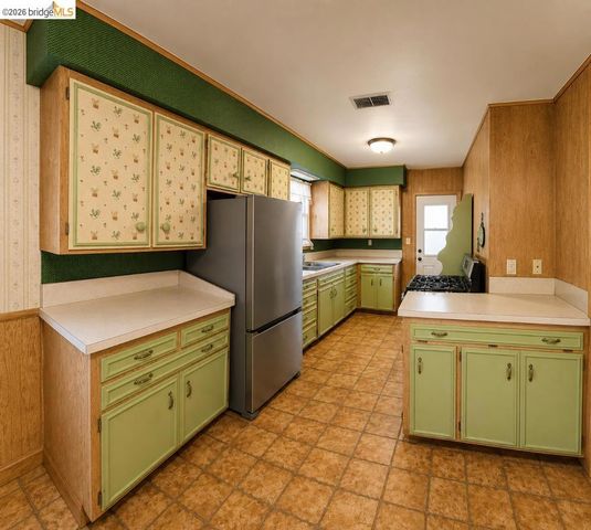 1203 D St, Antioch, CA 94509
