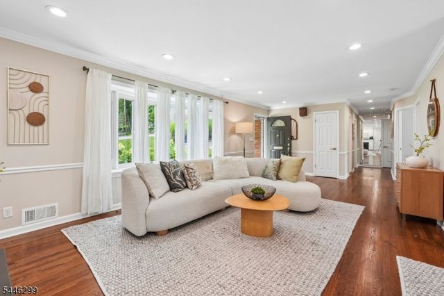 1625 Nottingham Way, Mountainside Boro, NJ 07092