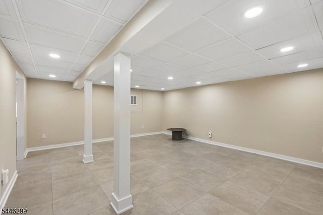 1625 Nottingham Way, Mountainside Boro, NJ 07092