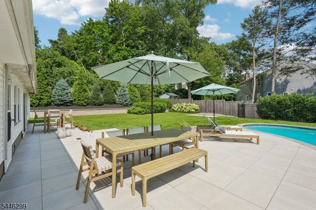 1625 Nottingham Way, Mountainside Boro, NJ 07092