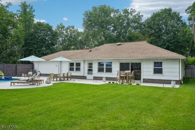 1625 Nottingham Way, Mountainside Boro, NJ 07092