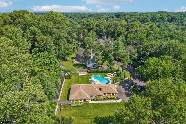 1625 Nottingham Way, Mountainside Boro, NJ 07092