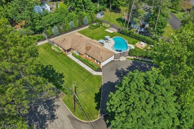 1625 Nottingham Way, Mountainside Boro, NJ 07092