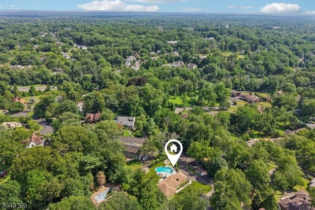1625 Nottingham Way, Mountainside Boro, NJ 07092
