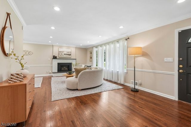 1625 Nottingham Way, Mountainside Boro, NJ 07092
