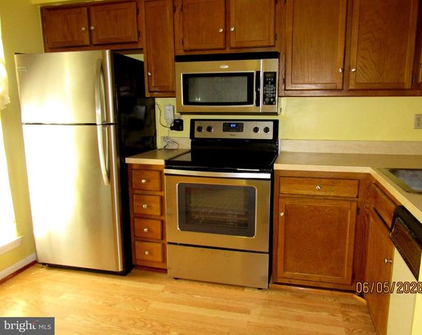 550 DAHLGREEN RD, Glen Burnie, MD 21061