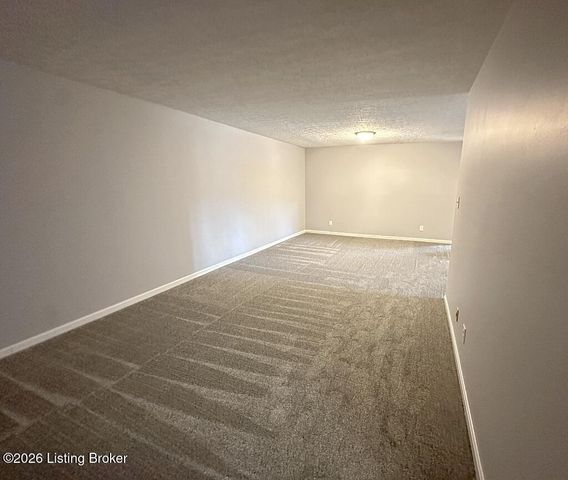 4725 Plum Creek Rd, Taylorsville, KY 40071