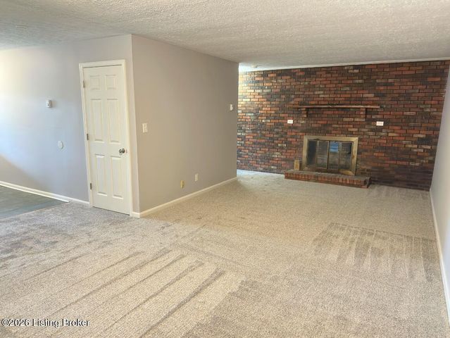 4725 Plum Creek Rd, Taylorsville, KY 40071