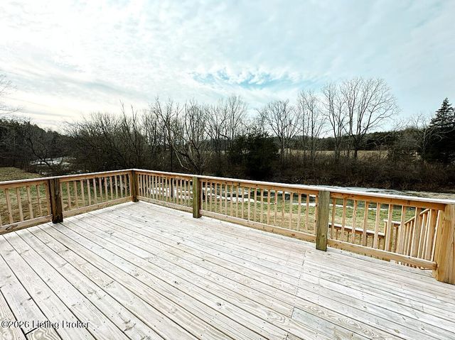 4725 Plum Creek Rd, Taylorsville, KY 40071