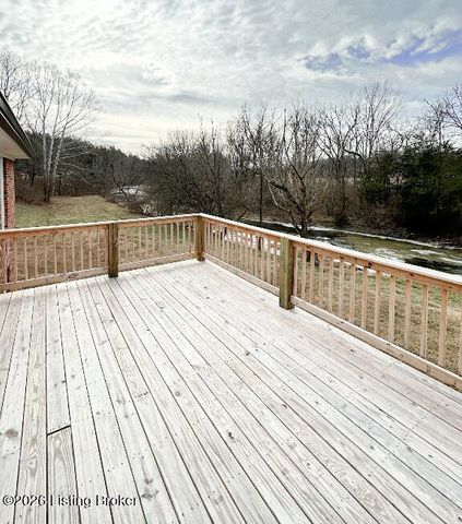 4725 Plum Creek Rd, Taylorsville, KY 40071