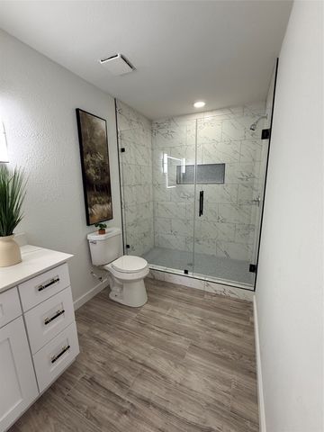 2010 Durham Street, Irving, TX 75062