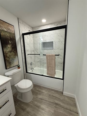 2010 Durham Street, Irving, TX 75062