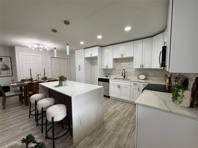 2010 Durham Street, Irving, TX 75062