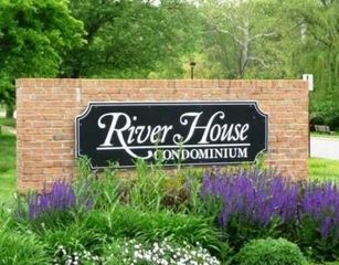 1209 Island Drive 204, Ann Arbor, MI 48105