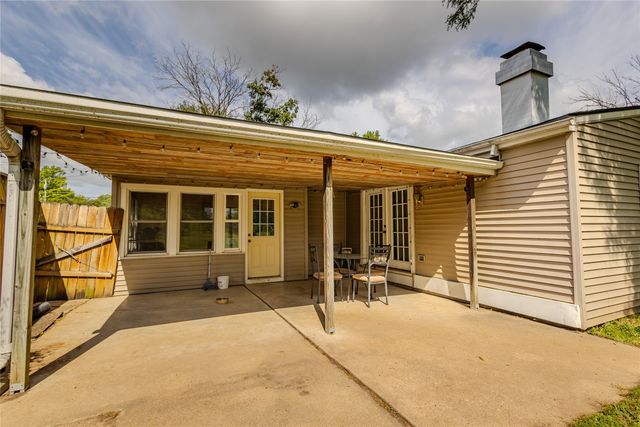 1401 S 6th Avenue E, Newton, IA 50208