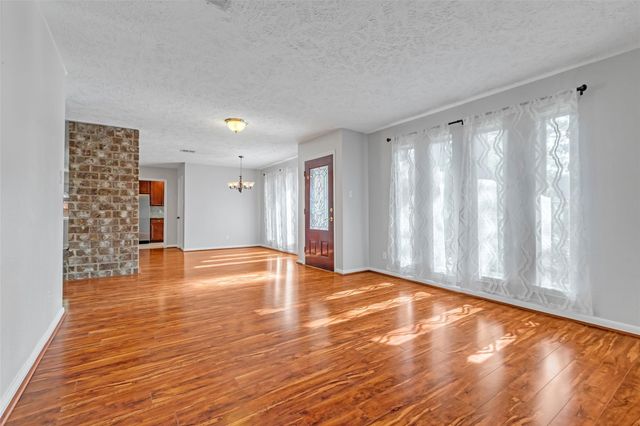 3250 Three Pines Drive, Kingwood, TX 77339