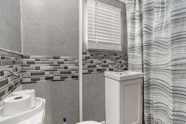 17 Tennyson Avenue, Battle Creek, MI 49015