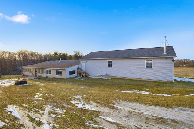 10370 Township Rd 57 NE, Roseville, OH 43777