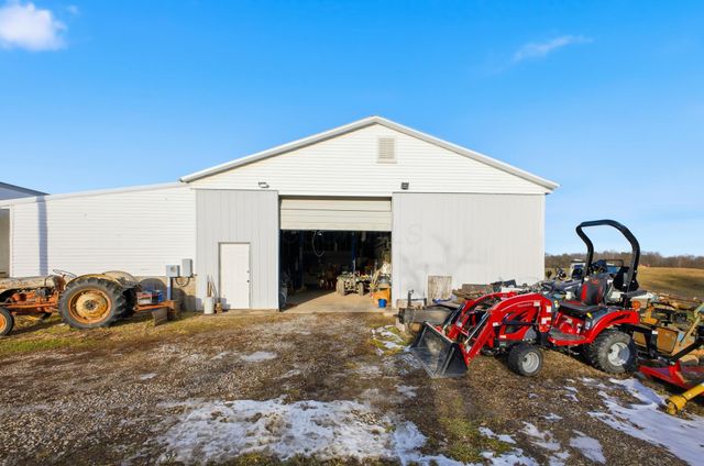 10370 Township Rd 57 NE, Roseville, OH 43777