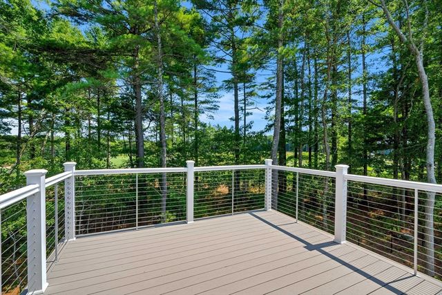 2 Golf Cottage Way 2, Mattapoisett, MA 02739