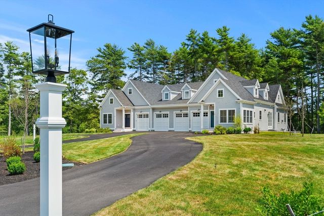 2 Golf Cottage Way 2, Mattapoisett, MA 02739