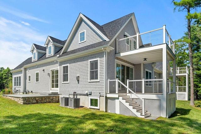 2 Golf Cottage Way 2, Mattapoisett, MA 02739