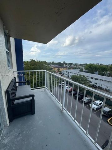 4550 NW 9th Street 520E, Miami, FL 33126